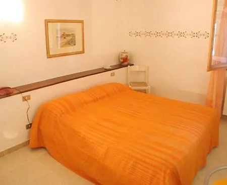Aurea 3*